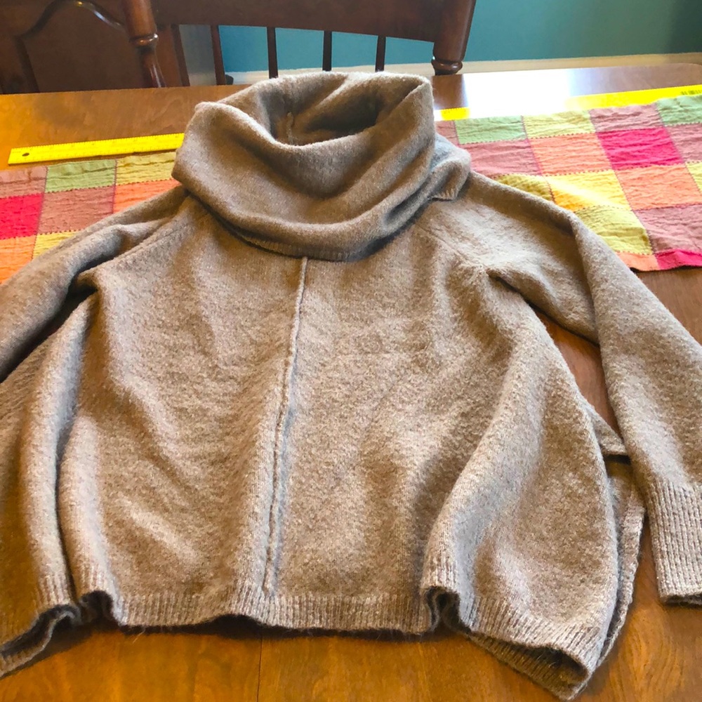 Super Comfy Soft Cowl Neck A-line Sweater, Tan Beige, Fuzzy! Size L.